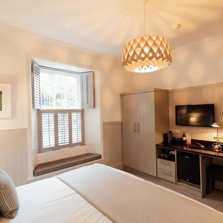 27 The Terrace Bed & Breakfast