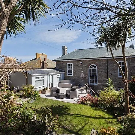 27 The Terrace 5* St Ives