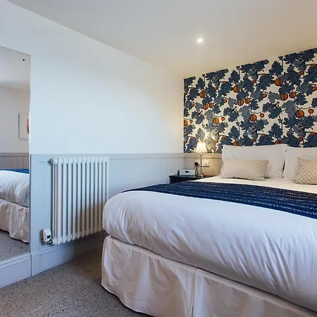 27 The Terrace Bed and Breakfast 5*