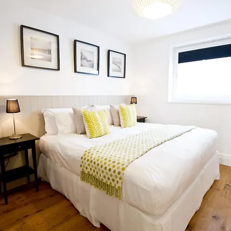 27 The Terrace Bed & Breakfast
