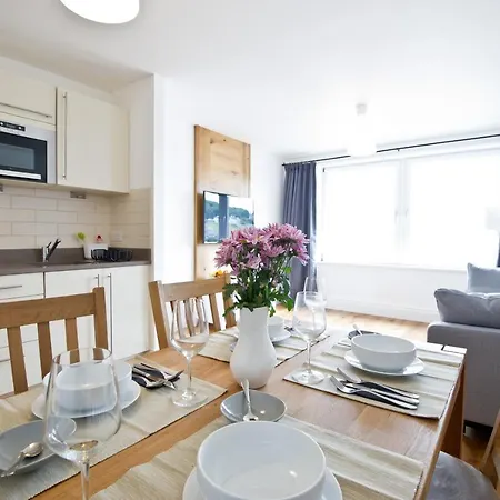 27 The Terrace 5*